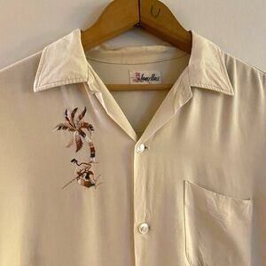 Vintage 1950s Tropical Stitch Rayon Small Shirt